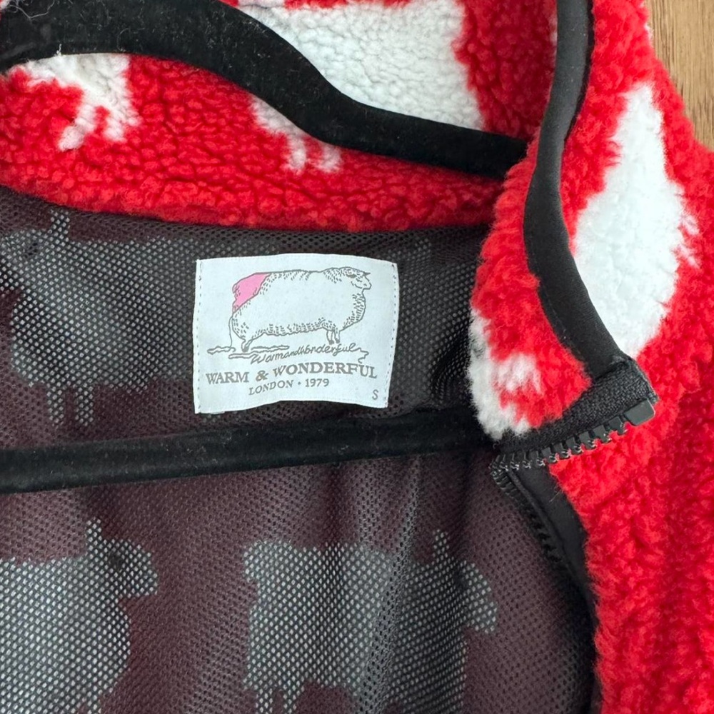 WARM & WONDERFUL SHEEP SHERPA JACKET DIANA RED - Picture 4 of 5